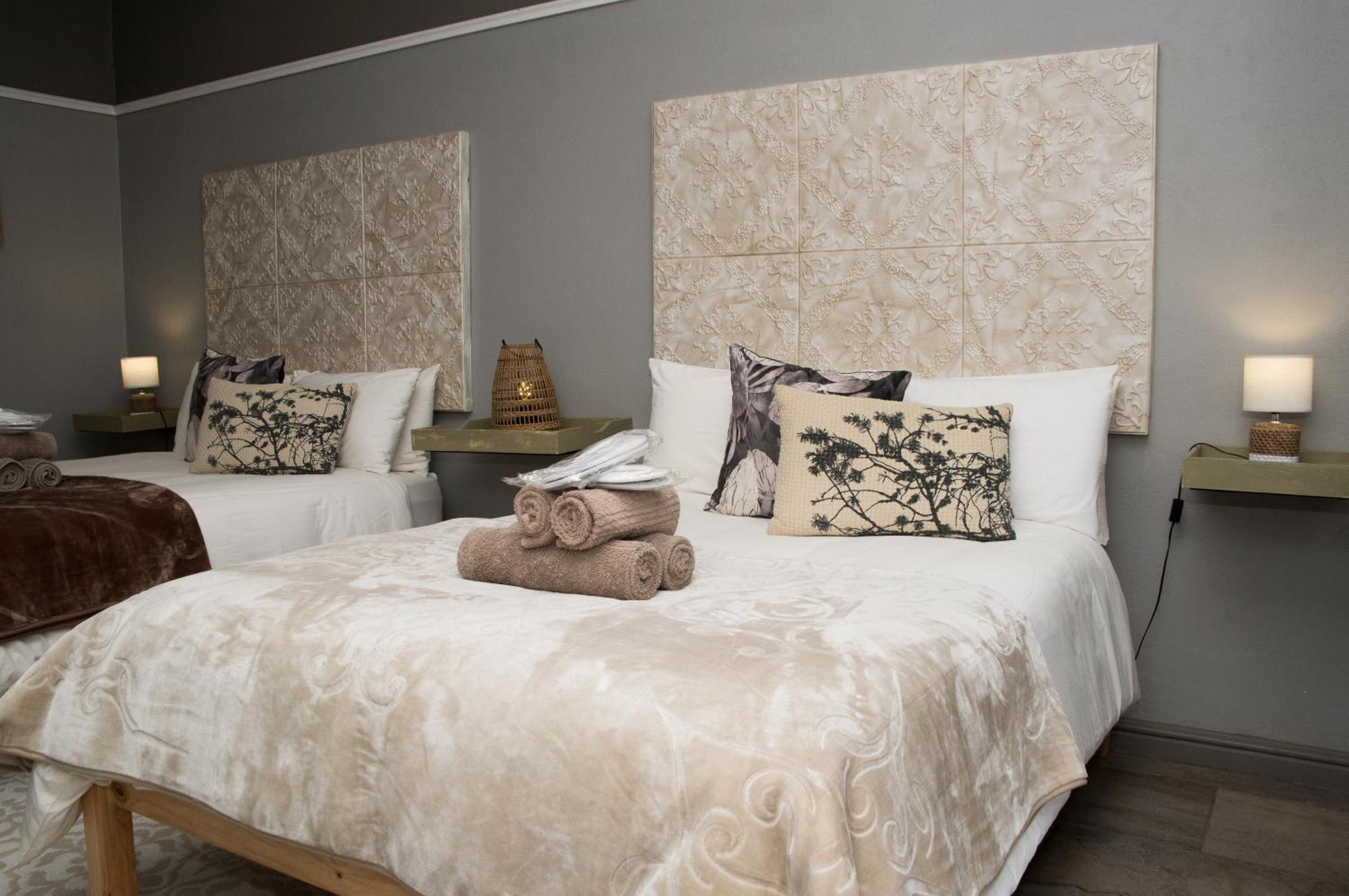 Desert Wind Private Guest And Game Farm Монтегю Экстерьер фото