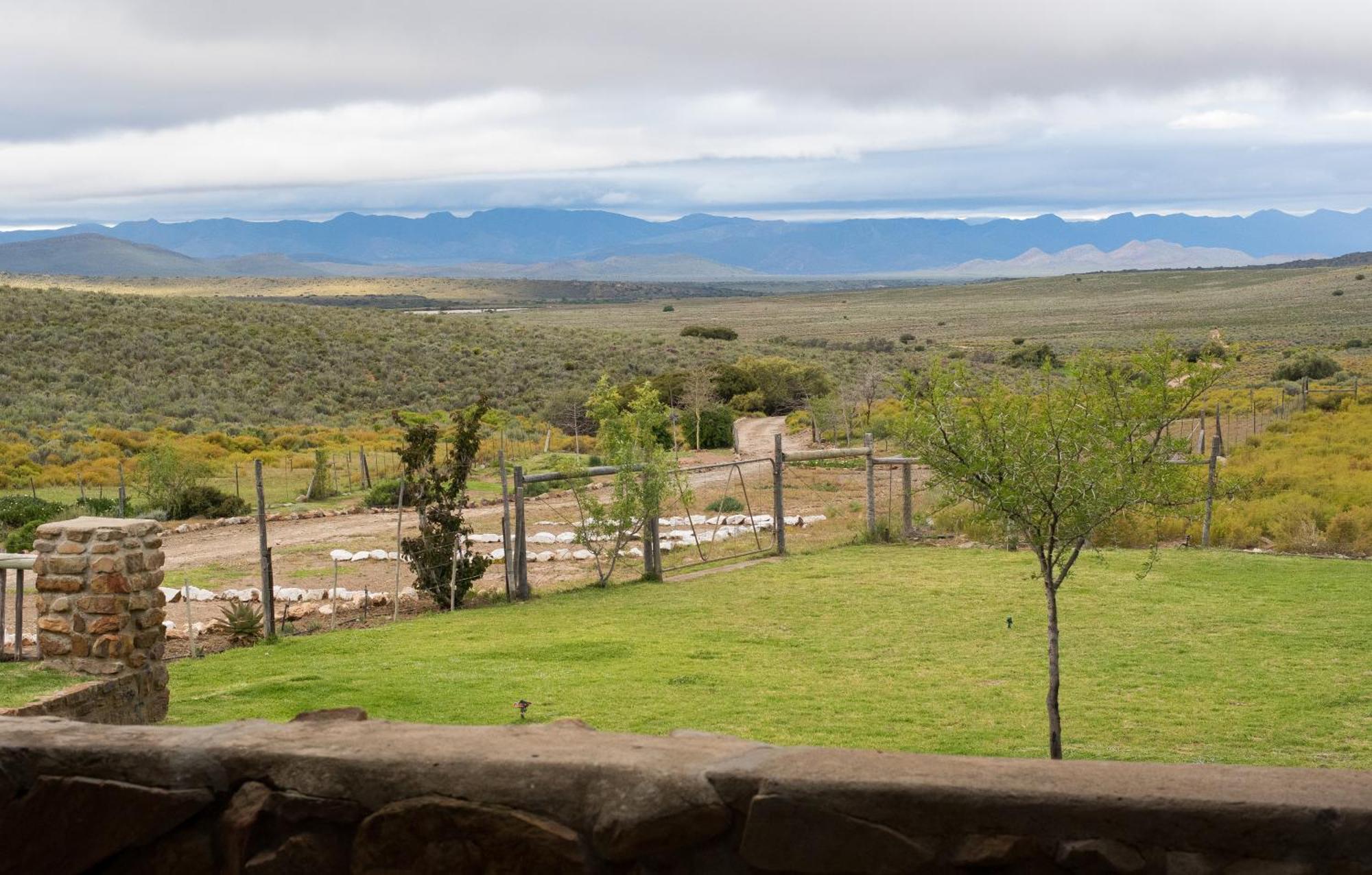 Desert Wind Private Guest And Game Farm Монтегю Экстерьер фото
