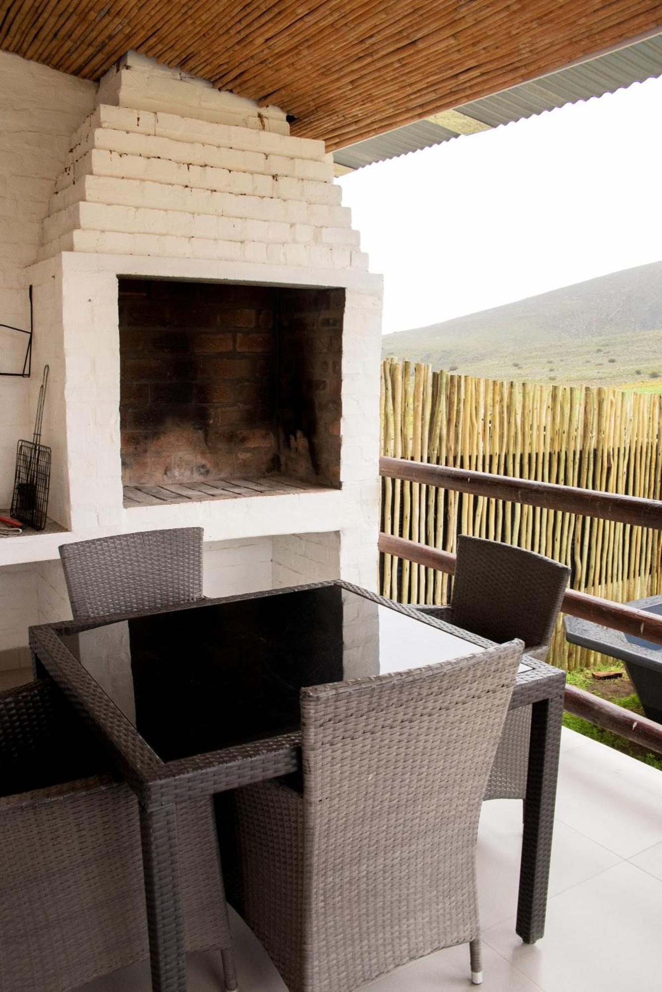 Desert Wind Private Guest And Game Farm Монтегю Экстерьер фото