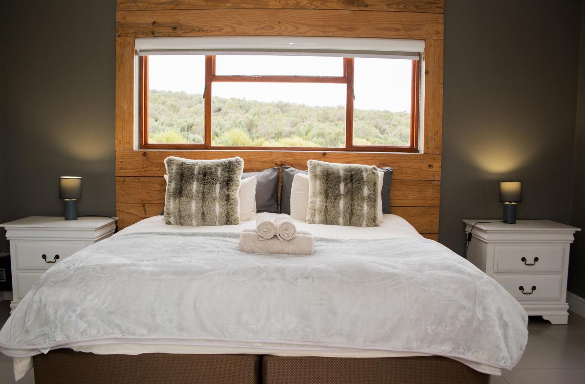 Desert Wind Private Guest And Game Farm Монтегю Экстерьер фото
